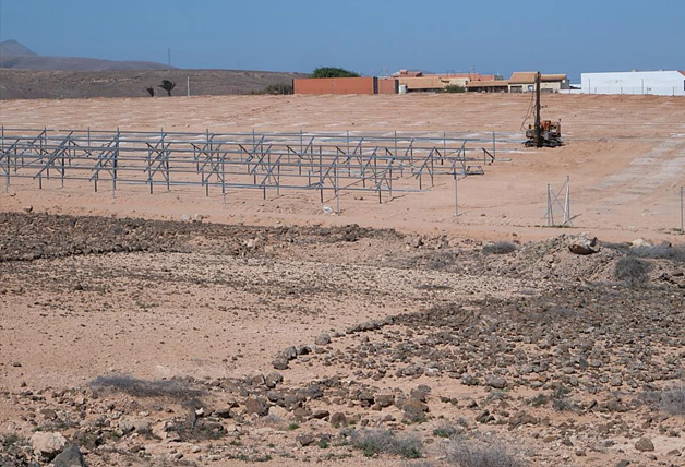 Paneles solares monja de rosa